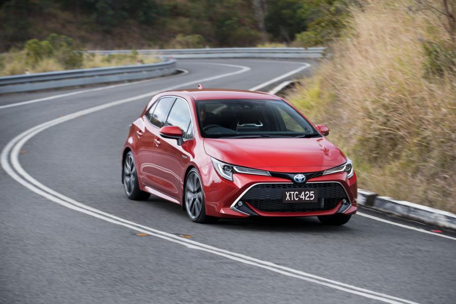  Toyota Corolla ZR Hybrid 2018 года  (AU) (фото 8 из 30)
